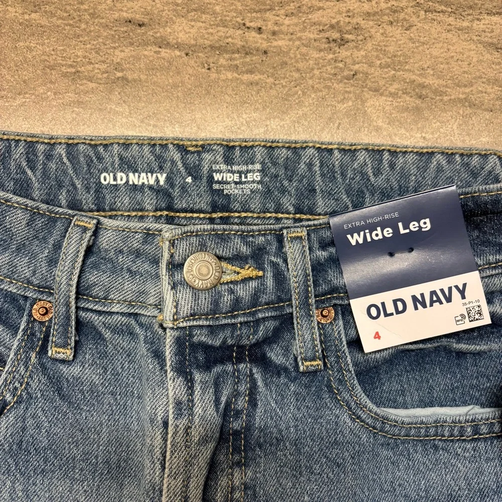 Old Navy High Rise Wide-Leg Jeans - Picture 3 of 7